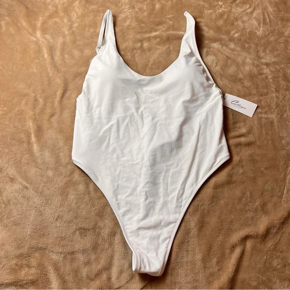 COLLOYES White Classic High-Cut Low Back V-Neck Thong One Piece - Size 2XL - Picture 3 of 13